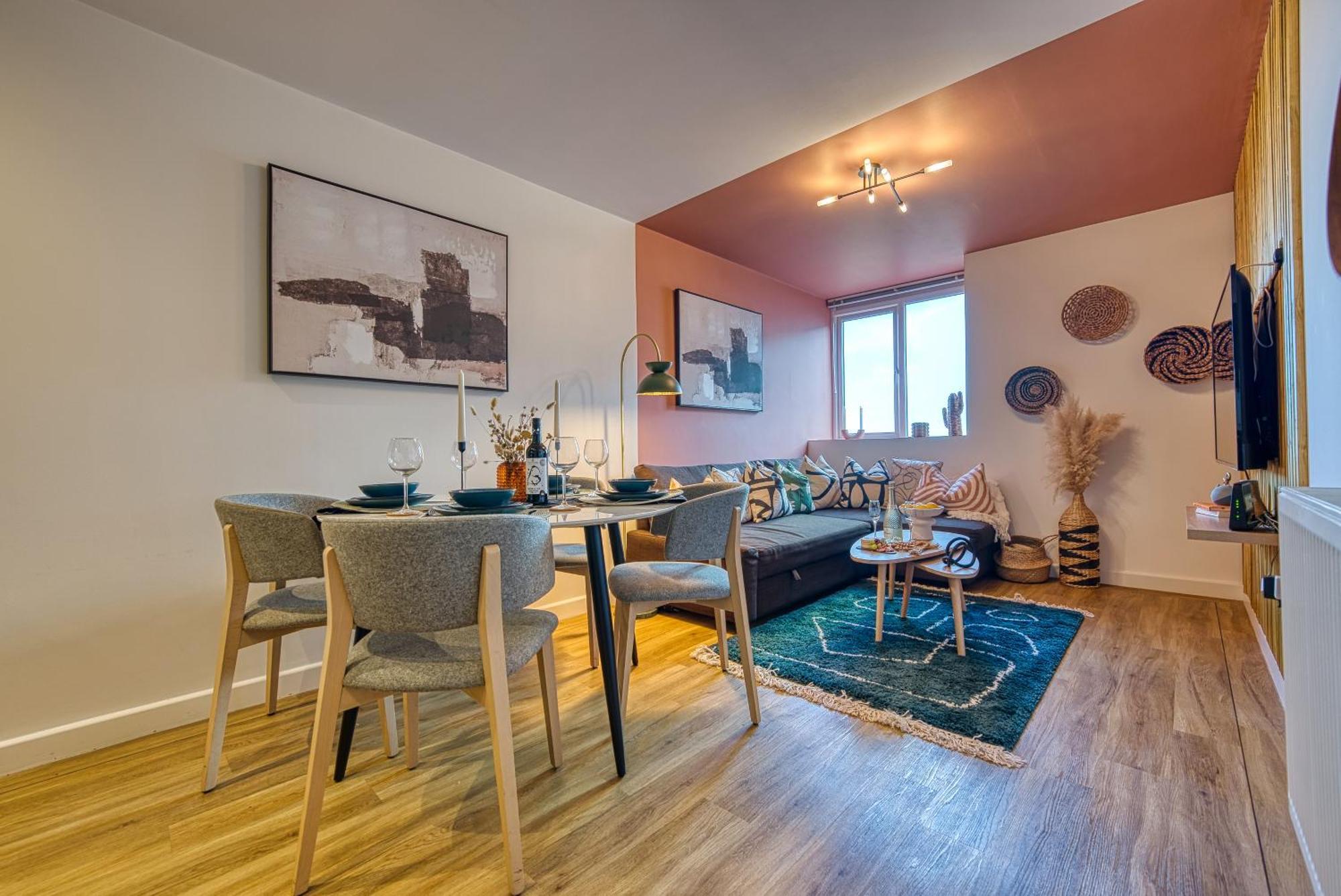 2-Bedroom Stunning, Stylish & Central City Apartment, Spacious, Sleeps 6, With On-Site Parking - Near Gunwharf Quays & Beach - By Blue Puffin Stays Portsmouth Luaran gambar